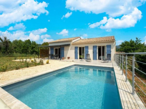 Cosy holiday home with pool